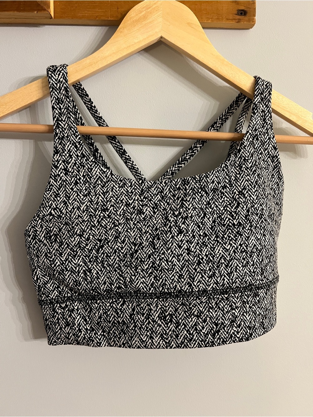 Lululemon Black & White Static Herringbone Sports Bra Size 8
